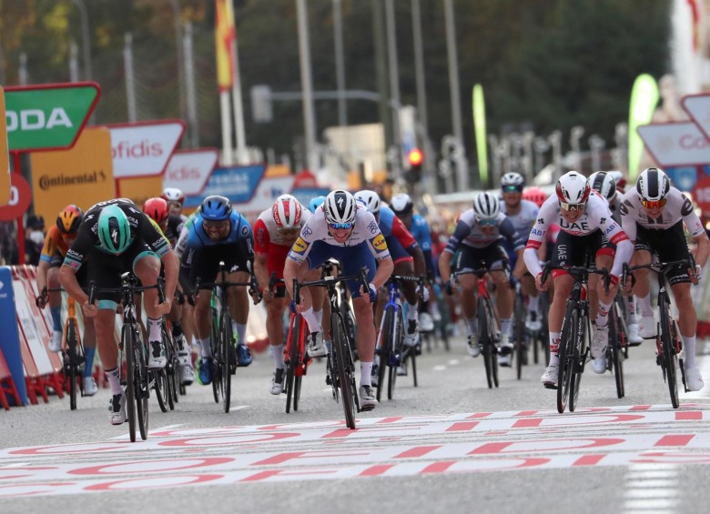Así fue el cierre de la Vuelta a España, la tercera carrera grande del la temporada. FOTO EFE