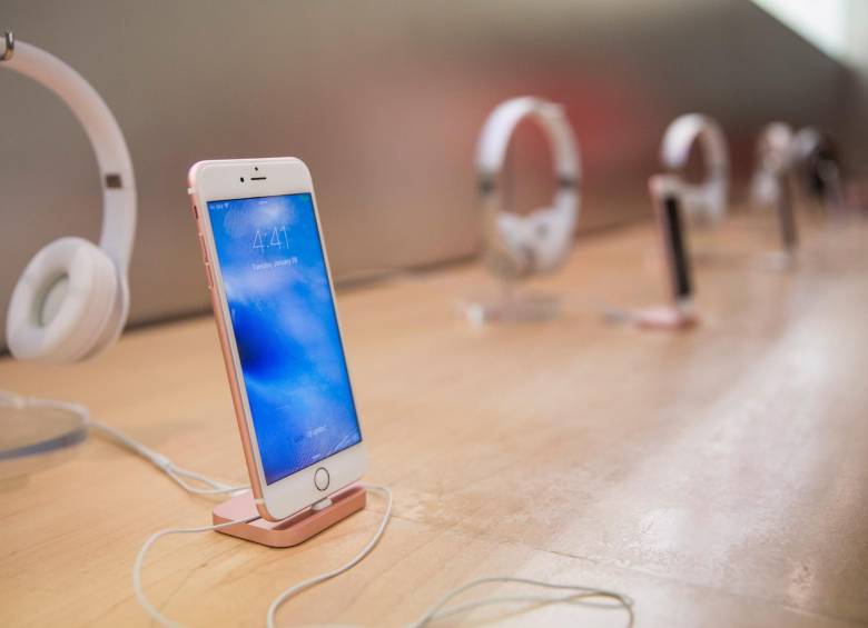 Este representa el ritmo más lento desde el debut del iPhone en el año 2007. FOTO AFP