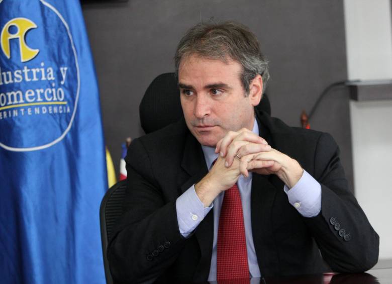 Superintendente de Industria y Comercio, Pablo Felipe Robledo, lidera la entidad que ordenó la devolución. FOTO colprensa