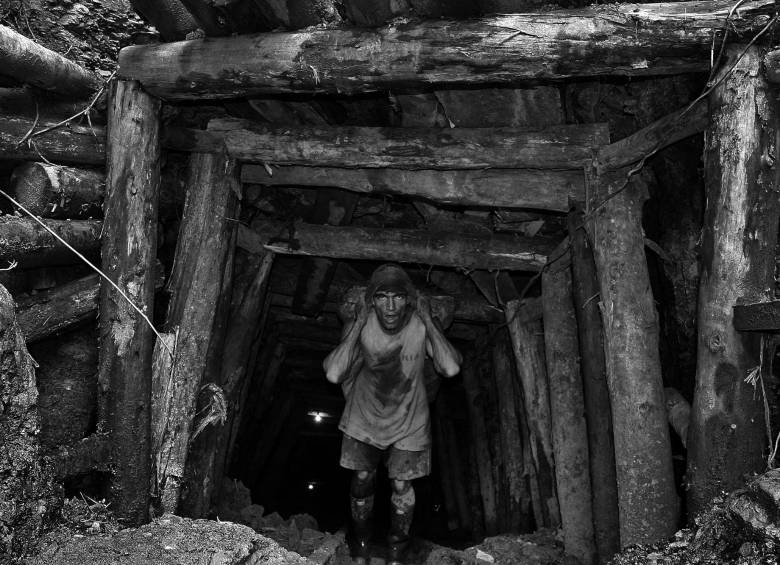 Con la serie La epidemia minera en Antioquia, Henry Agudelo ganó el Premio de Periodismo Regional Semana – Grupo Argos. FOTO HENRY AGUDELO