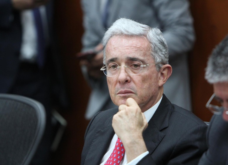 El expresidente Álvaro Uribe Vélez tiene 56 denuncias abiertas en la Comisión de Acusaciones y 29 investigaciones en su contra en la Corte Suprema de Justicia. Ninguna sentencia. FOTO Colprensa