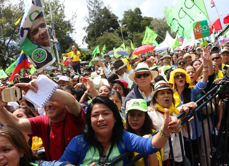 Concentración en Quito alrededor del triunfo de Lenin Moreno. FOTO EFE
