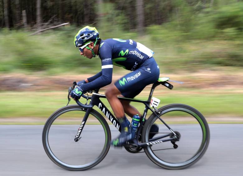 El colombiano Nario Quintana ya es séptimo en la general del Tour de Francia. FOTO AFP