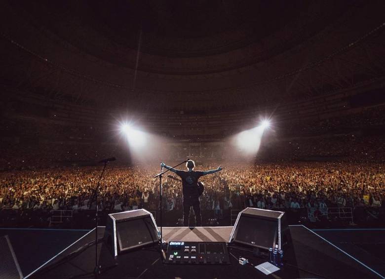 Sheeran publicó ayer esta foto en su Instagram con este mensaje: “Muchas gracias por todos y cada uno de ustedes que han venido a un espectáculo. Quedan 12 shows, nunca lo olvidaremos ”. Foto: @Teedyphotos
