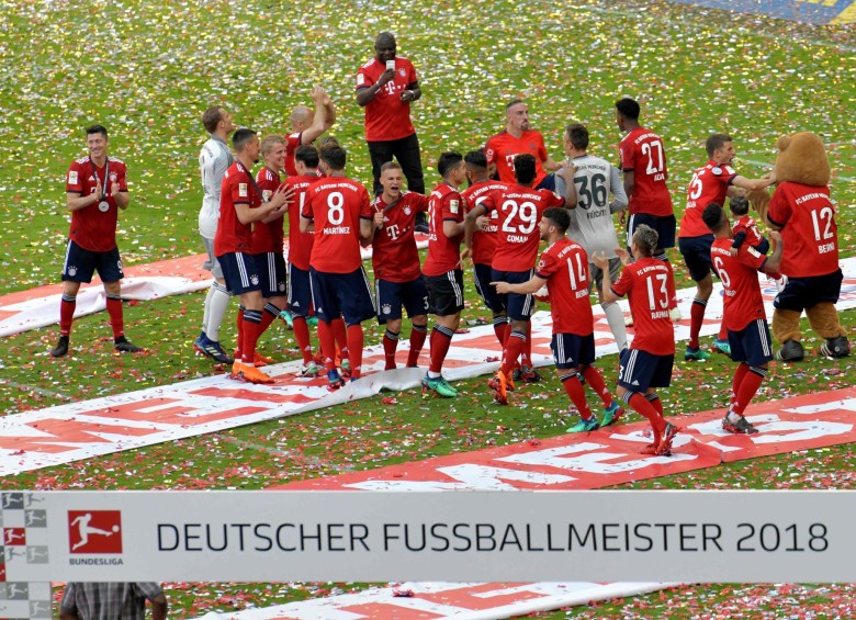 James celebra el título de la Bundesliga con el Bayern
