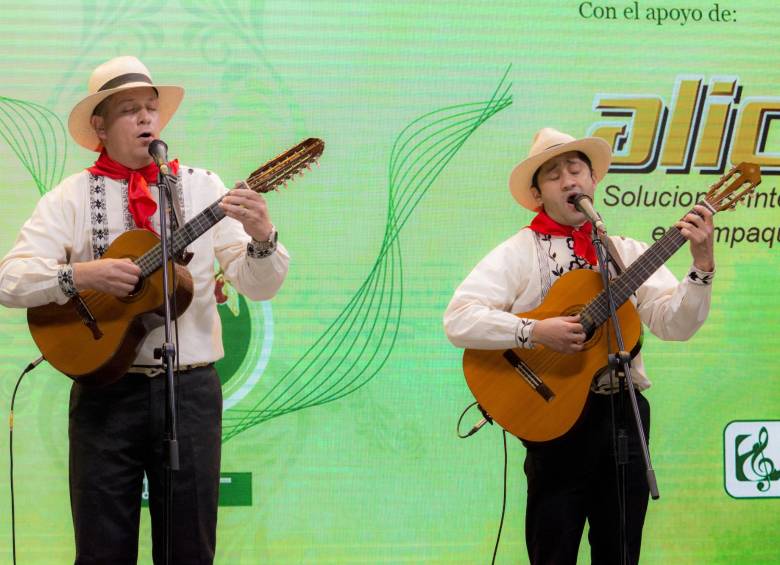 Dueto González y Ardila fue uno de los finalistas en su categoría en esta edición del festival. Foto: cortesía Antioquia le canta a Colombia