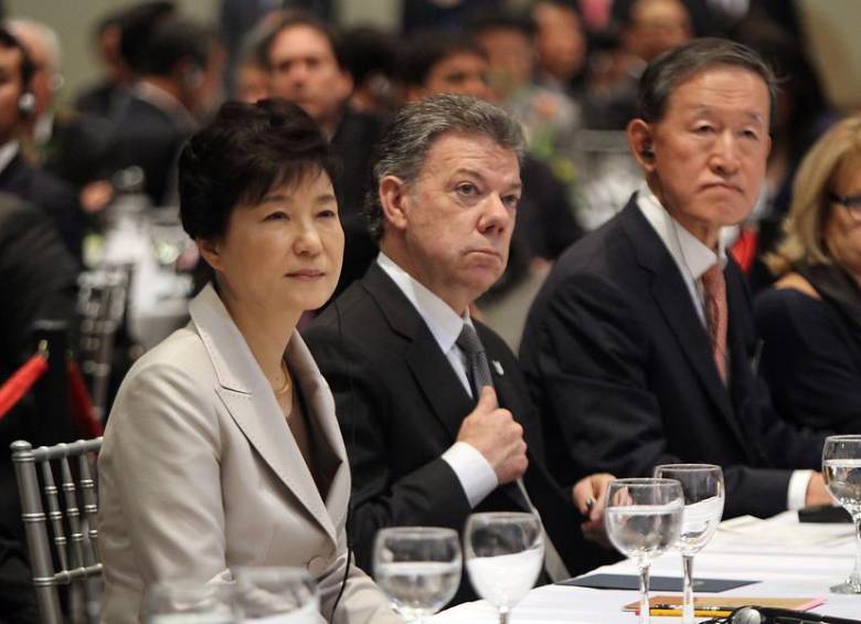 Con la asistencia del presidente Juan Manuel Santos y la presidenta de Corea Park Geun-Hye, se realizó el Foro Empresarial Colombia-Corea. FOTO COLPRENSA