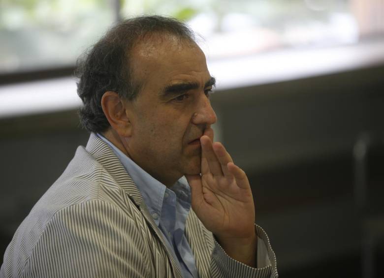 Tras 130 años años de trayectoria, El Espectador mantiene la defensa de los principios liberales que le dieron origen. Tarea difícil en estos tiempos, dice su director, Fidel Cano. FOTO esteban vanegas