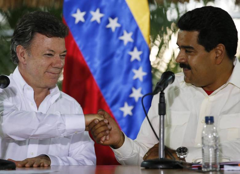 El presidente Juan Manuel Santos, le respondió a Nicolás Maduro que la situación es al contrario, porque en “Colombia estamos produciendo prosperidad”. FOTO COLPRENSA