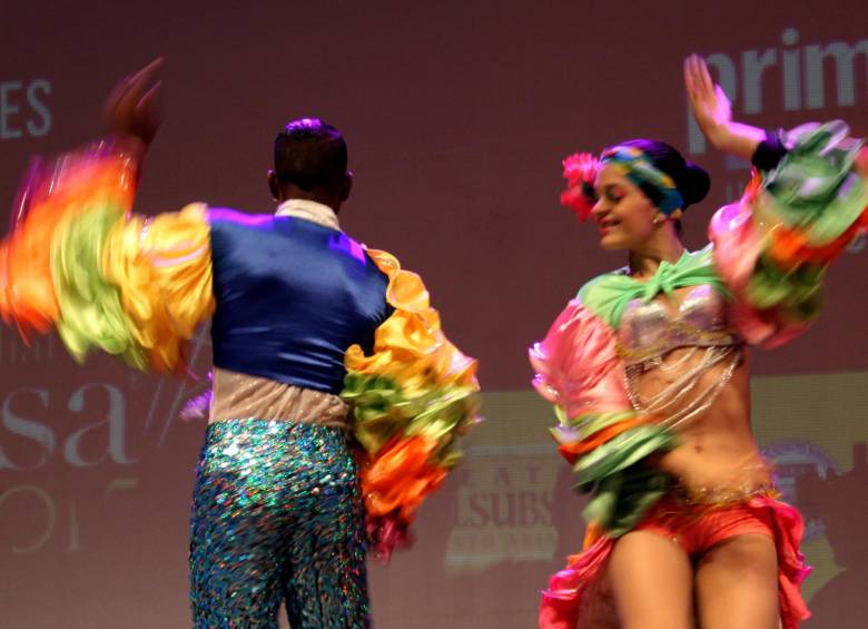 La ciudad de Cali celebra desde este lunes la décima versión del Festival Mundial de Salsa, certamen que este año se realizará hasta el 4 de octubre con la presencia de delegaciones de doce países. FOTO COLPRENSA