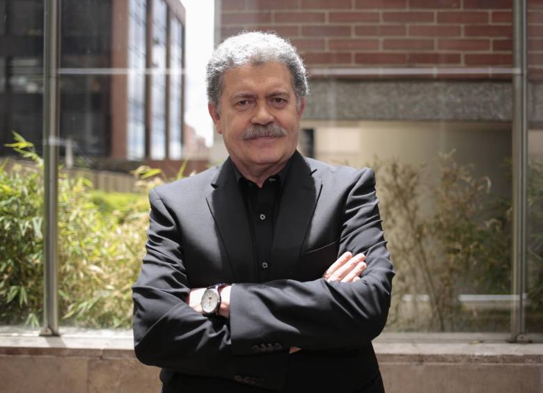 El escritor italiano presentando ‘Me cansé de ti’. FOTO COLPRENSA