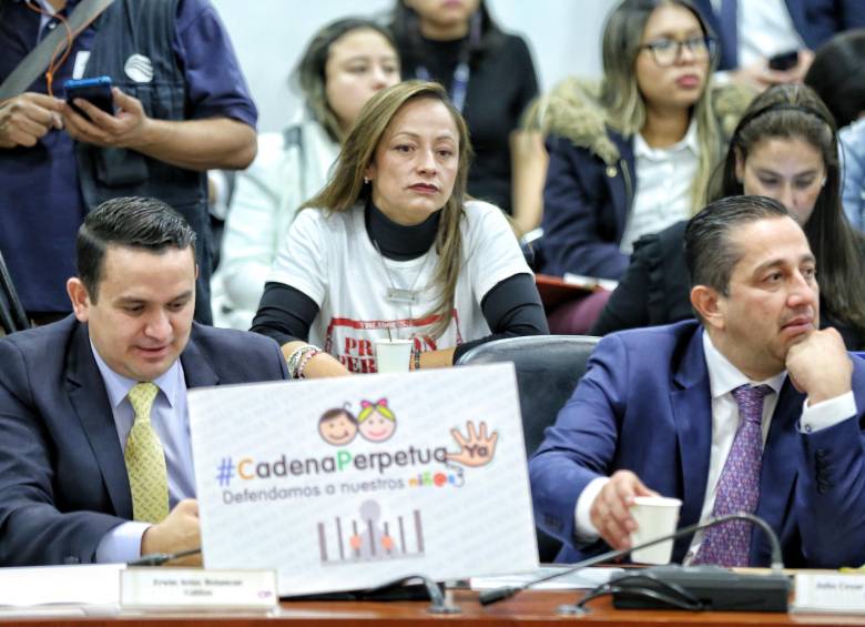 La propuesta de reforma constitucional para permitir la cadena perpetua ha sido aprobada en seis debates, desde su radicación en el Congreso en julio de 2019. FOTO Colprensa