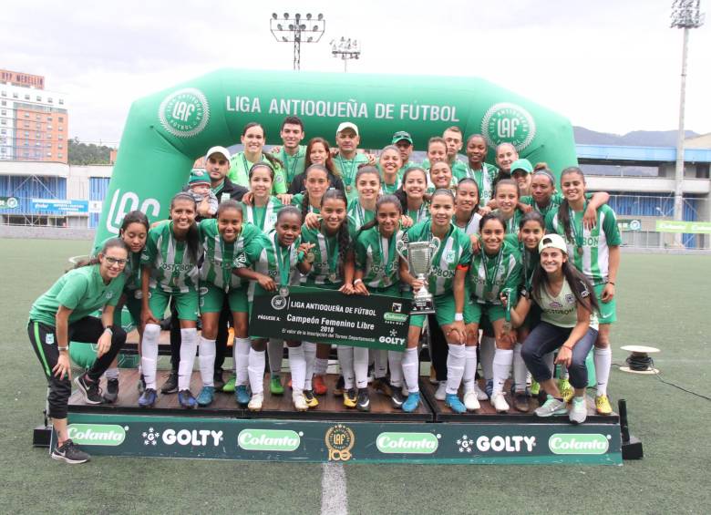 Diego Bedoya orientó el equipo de mayores de Nacional, campeón departamental. Le ganó la final a Formas Íntimas. Fotos cortesía LAF 