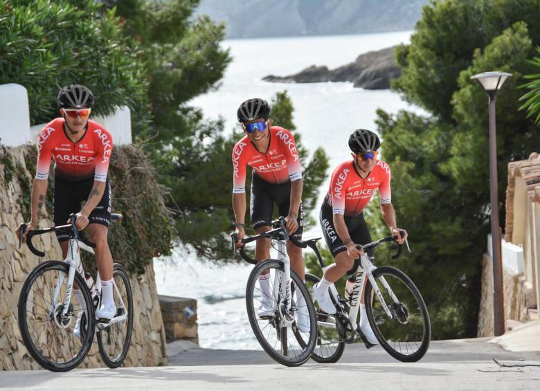 Nairo (centro), Dáyer y Winner, tres de los referentes que estarán en el Nacional en Boyacá. FOTO ARKÉA