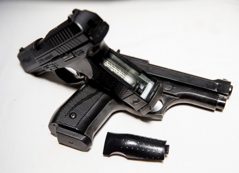 Decomiso de pistola traumática y municiones en el sector de El Brinco
