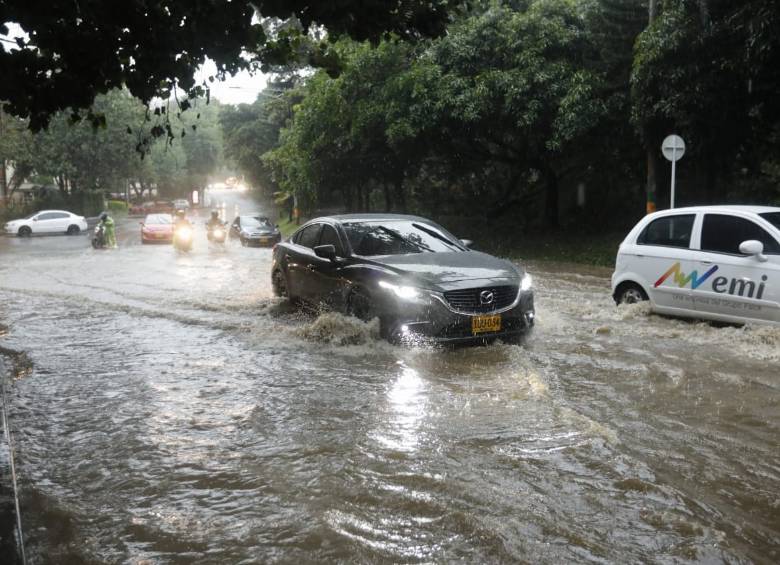 Río Medellín crecido e inundaciones viales: balance de las lluvias