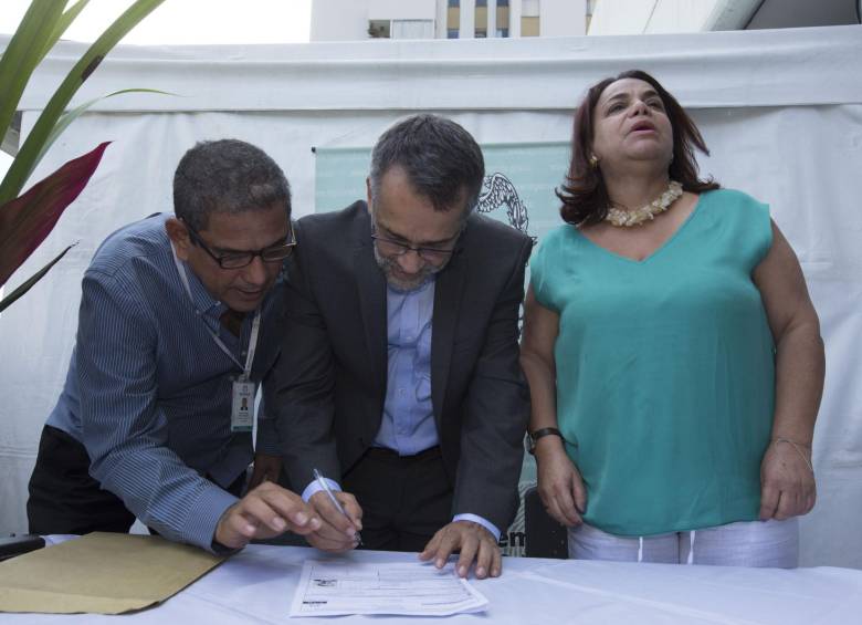 El exsecretario de Gobierno de Medellín, Jesús Ramírez, se inscribió por el Movimiento Alternativo Indígena y Social (Mais) y dialoga con otros candidatos alternativos.