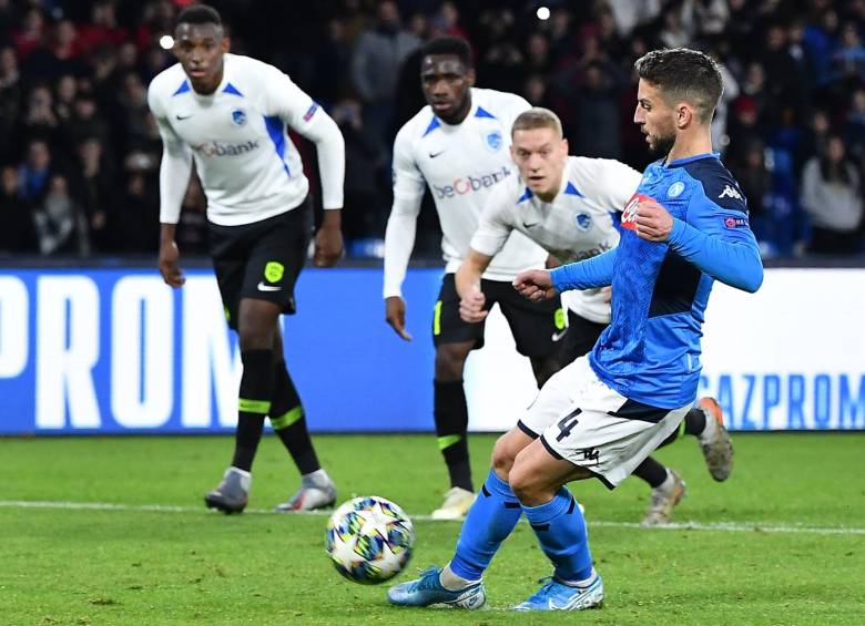 Con su victoria ante Genk, 4-0, el Nápoles acabó con una racha negativa de nueve partidos sin ganar entre todas las competiciones en la temporada. FOTO afp 