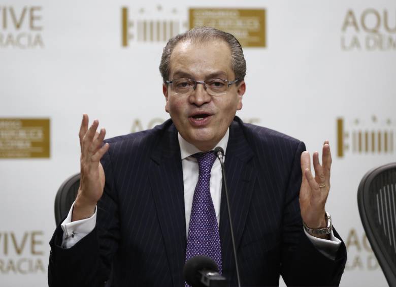 La primera visita de Fernando Carrillo como procurador en funciones la realizó en Medellín. FOTO COLPRENSA