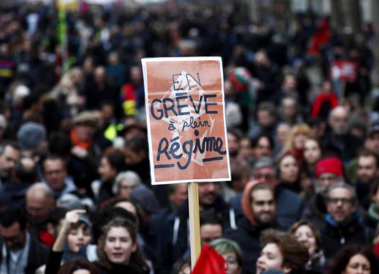 Protestas contra reforma al sistema de pensiones en Francia. FOTO: EFE