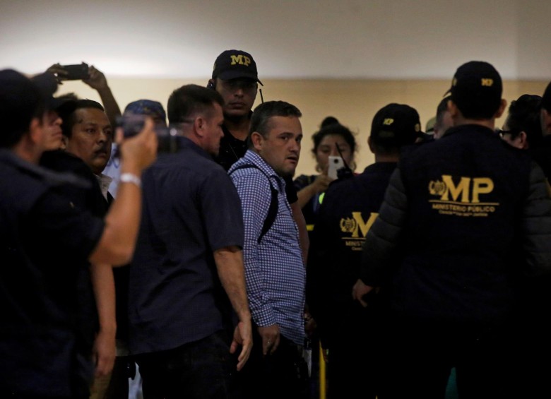 El investigador colombiano Yilen Osorio pudo ingresar finalmente a Guatemala. Foto Efe