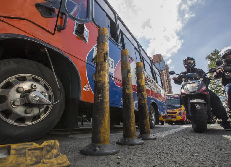 La imagen corresponde a la carrera 80, sector Facultad de Minas. En las calles San Juan, Colombia y Barranquilla y las avenidas Guayabal y El Poblado también hay Solo bus. FOTO Manuel Saldarriaga