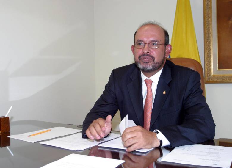 La Fiscalía expidió orden de captura contra el exmagistrado Francisco Javier Ricaurte. FOTO COLPRENSA