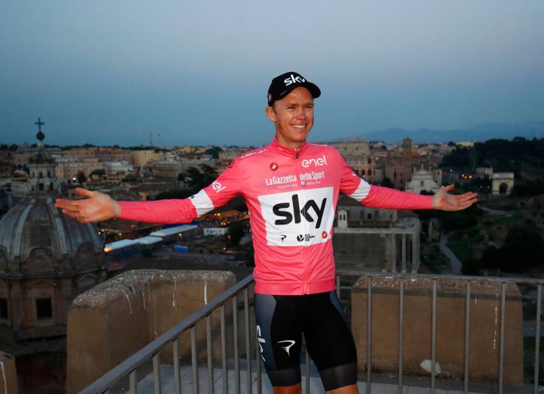 Chris Froome reciente ganador del Giro de Italia fue criticado por el ciclista Bernard Hinault quien dijo que debe ser suspendido. FOTO AFP.