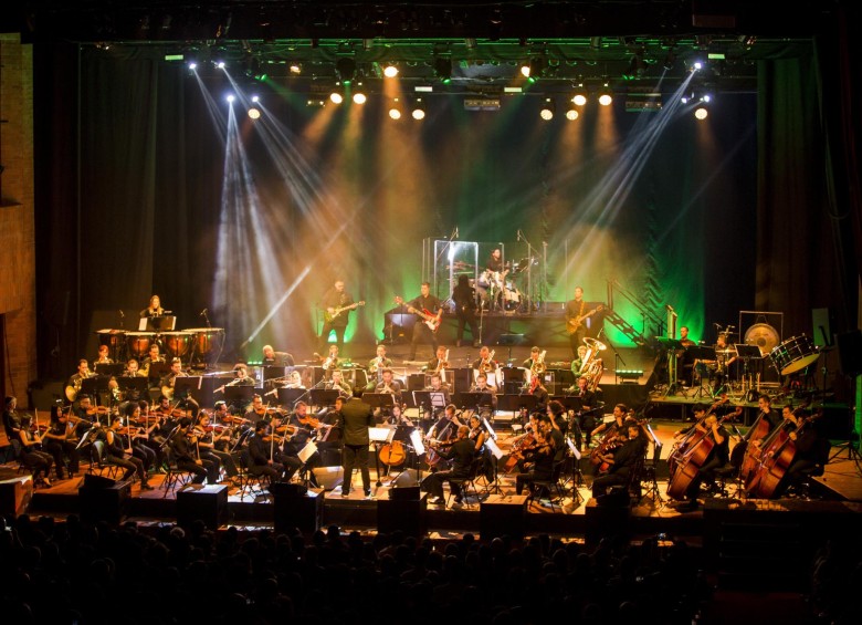 “Es importante hacer estos tributos a bandas de rock legendarias porque durante muchas generaciones nos han influenciado” afirma el director de este tributo, Juan David Osorio. FOTO: CARLOS VELÁSQUEZ