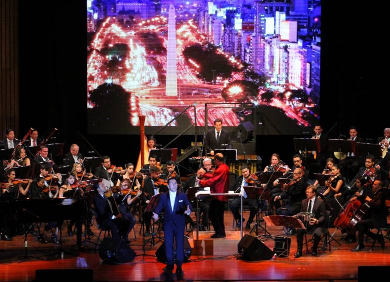 El concierto realizado en el Teatro Metropolitano fue grabado para crear el álbum Gardel Sinfónico, disco nominado a los Latin Grammy de este año. FOTO Cortesía Orquesta Filarmónica de Medellín.
