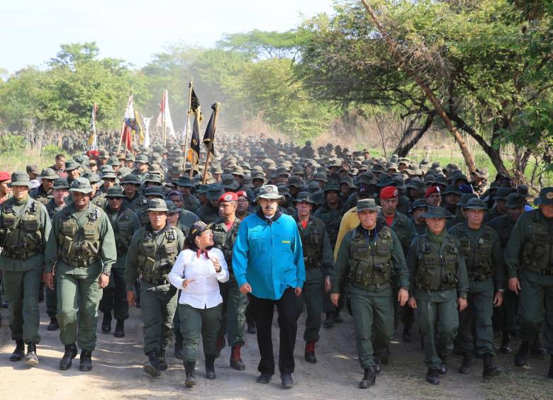 El gobierno de Nicolás Maduro no se ha pronunciado sobre la muerte de los militares y policías que fueron emboscados en el estado de Aragua. Foto Efe.