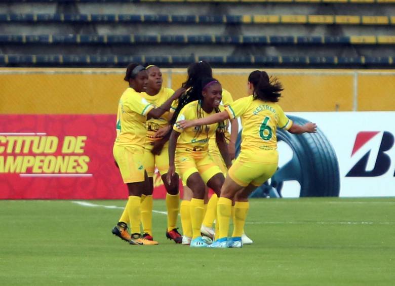 Atlético Huila tomó muy en serio la defensa del título en la Copa Libertadores y llega fuerte a cuartos. FOTO Twitter conmebol