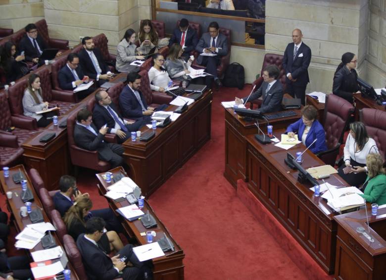 Ya se escucharon voces de inconformidad desde sectores como el agro y el deporte. El presupuesto, según el ministro de Hacienda, esta desfinanciado en 8 billones de pesos. Foto: Colprensa