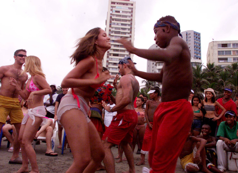El proyecto de Cambio Radical que busca regular la participación de menores en bailes ‘eróticos’ y ‘sexuales’ en Cartagena, fue aprobado por unanimidad en el Concejo de Cartagena. FOTO COLPRENSA