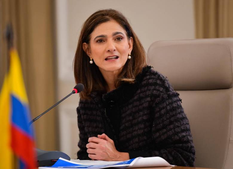 La ministra de Transporte, Ángela María Orozco, confirmó la entrega de un tramo en la vía Rumichaca - Pasto. FOTO: Colprensa