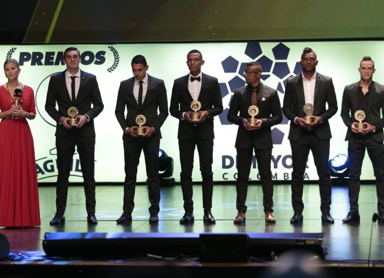 Franco Armani, Daniel Bocanegra, William Tesillo, Farid Díaz, Miguel Borja y Ánderson Plata, algunos de los exaltados en los Premios Águila por su labor en 2016. FOTO Colprensa