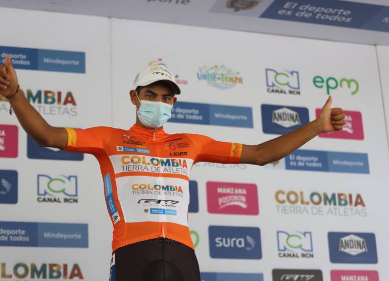 Diego Camargo, ciclista entrenador por Luis Alfonso Cely, en el equipo Colombia Tierra de Atletas. FOTO FEDECICLISMO