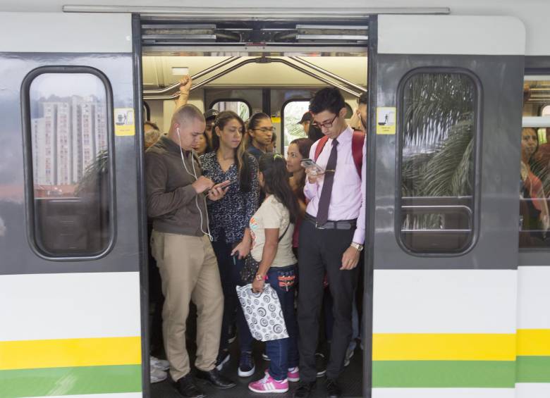 El Metro informó que la operación se normalizó hacia las 6:25 a. m. FOTO: EDWIN BUSTAMANTE.