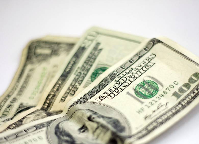 El precio máximo que tocó la divisa ayer fue de $2.800 mientras que el mínimo fue de $2.759,15. FOTO COLPRENSA 