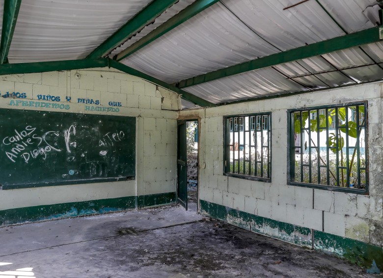 Imagen de referencia de una escuela abandonada en Titiribí, Suroeste del departamento. JUAN ANTONIO SÁNCHEZ