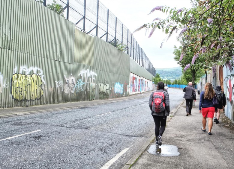 Los muros de paz son una serie de barreras de separación en Irlanda del Norte, que alejan a católicos y protestantes. FOTO SHUTTERSTOCK