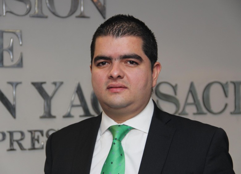 Al senador Julián Bedoya le han cuestionado la idoneidad de su título de abogado. FOTO ARCHIVO COLPRENSA