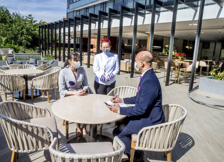 El York Luxury Suites abrió sus puertas ayer para mostrar cómo serán habitaciones y espacios que disfrutará el público desde el 16 de octubre. FOTO Juan Antonio Sánchez