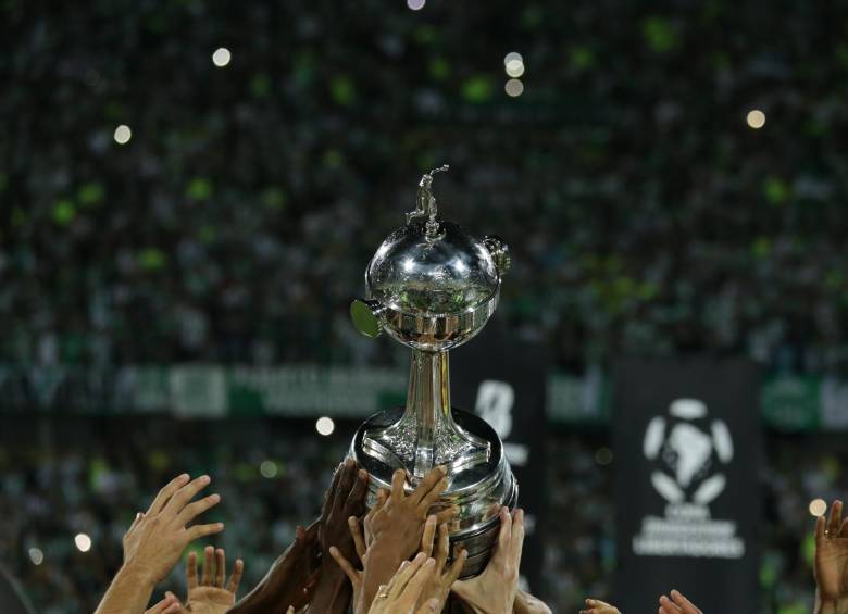 El anhelado trofeo lo disputarán River Plate y Flamengo. FOTO Colprensa