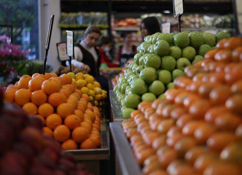  Alimentos y bebidas no alcohólicas fue uno de los grupos de productos que estuvieron por encima del promedio de inflación en el resultado del año corrido. FOTO COLPRENSA