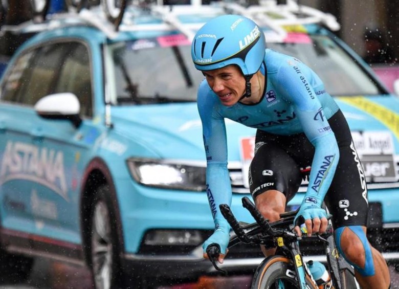 El ciclista colombiano fue operado con éxito y está fuera de peligro. Pero por sus golpes tuvo que abandonar el Giro de Italia. FOTO EFE