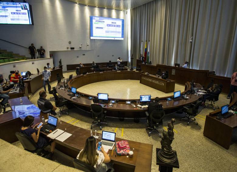 El debate sobre el presente y futuro de EPM en el Concejo de Medellín empezó este viernes a las 9:00 a.m. FOTO: JULIO CÉSAR HERRERA