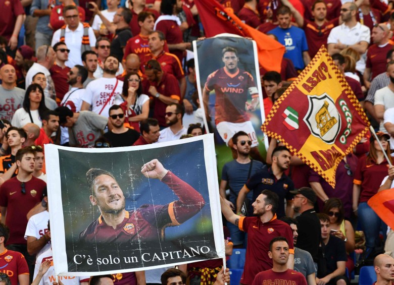 Totti tendría un puesto asegurado en la dirigencia de la Roma a futuro. FOTO AFP