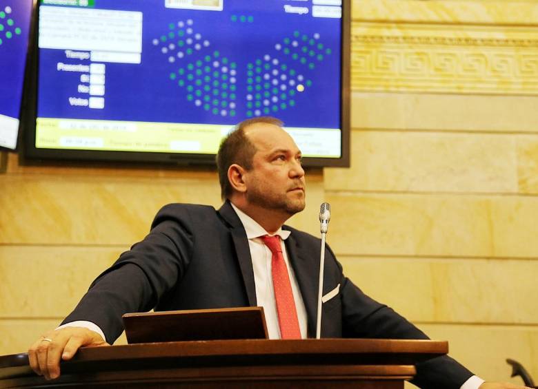 Lidio García, presidente del Senado, levantó la sesión por un error de trámite. FOTO COLPRENSA