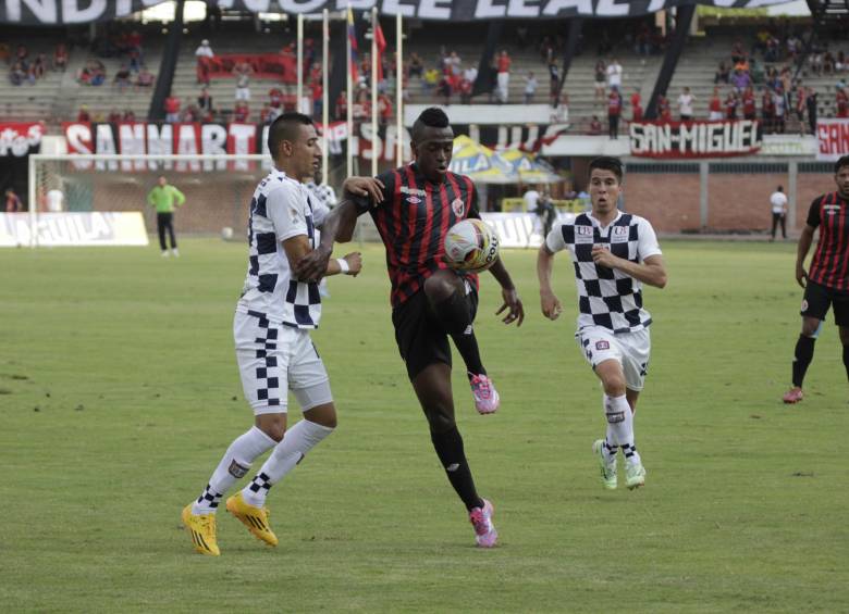 El Boyacá Chicó empato 1 - 1, en el estadio General Santander ante el Cúcuta Deportivo. FOTO COLPRENSA.